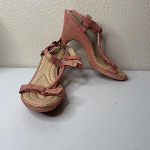 Born Crown Pink Heels Women’s Sz 9 T Strap Strappy Leather Upper Shoes